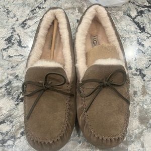 UGG Men Fur Slippers NEW (without tags) SIZE 14